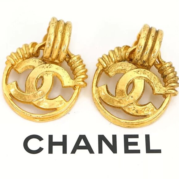 CHANEL CC Logos Dangle Earrings Clip-On 94P Gold-tone Auth e1119 - Picture 1 of 15